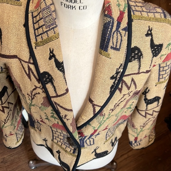 New Identity Women’s Tapestry Jacket. - Picture 8 of 11